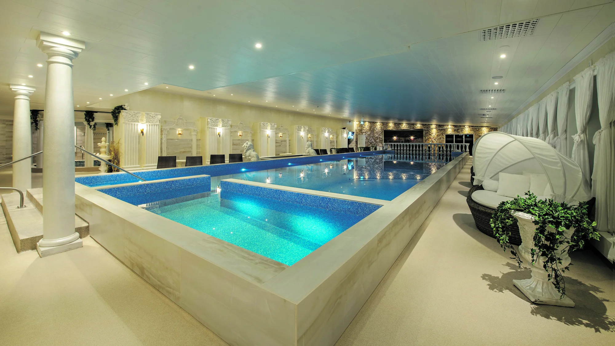 Den romerska simhallen på Himmelsby SPA & Konferens i Östergötland.
